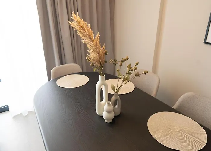 The Official Mercury - Luxurious With Wifi By 360 Estates Lejlighed *