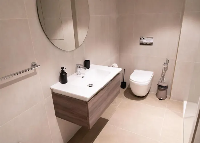 The Official Mercury - Luxurious With Wifi By 360 Estates Apartment